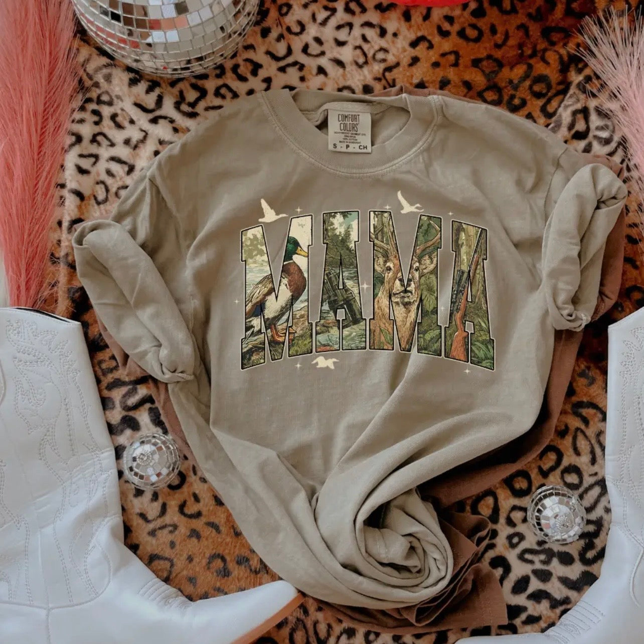 Hunting Mama Tee - Pre-order
