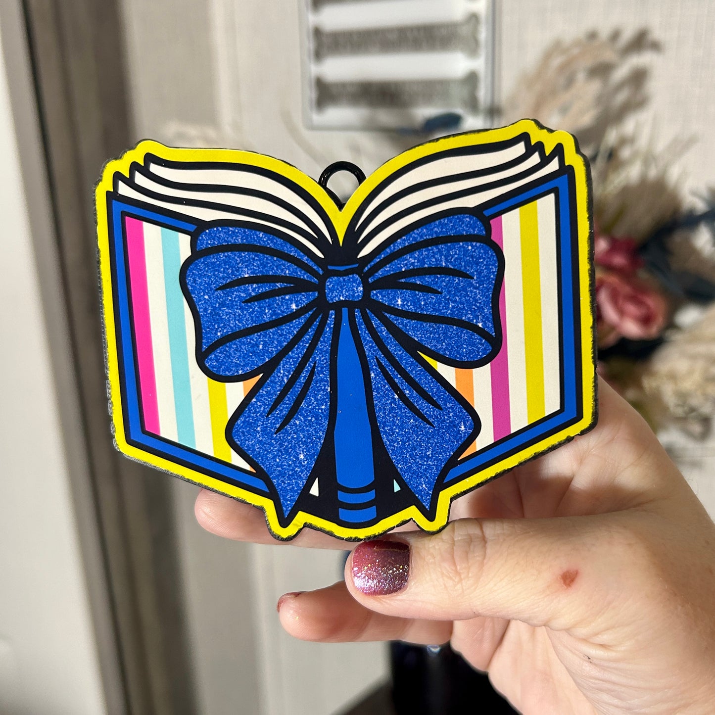 Book with a Bow Freshie - Fragrance: Strawberry Peach Champagne