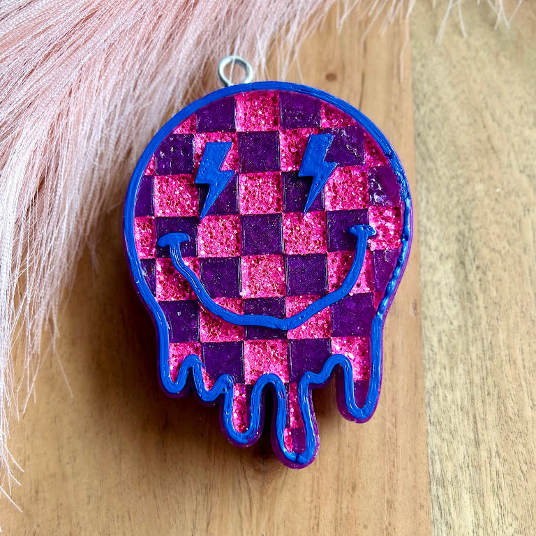 Drippy Checkered Smiley Face Freshie Design