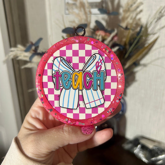 Teach Round Freshie - Fragrance: Pipeliner