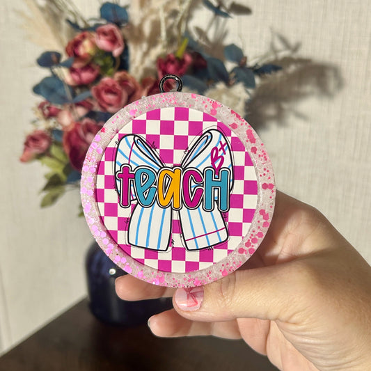 Teach Round Freshie - Fragrance: Fresh Lavender Linen