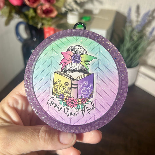Grow your Mind round Freshie - Fragrance: Spiced Vanilla + Cinnamon