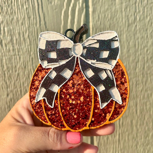 Checkered Bow Pumpkin Design